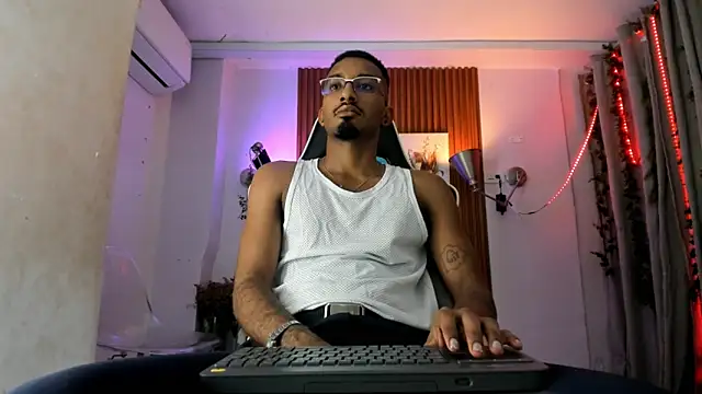 Darwin mayo online show from November 2025 05:23:01 PM