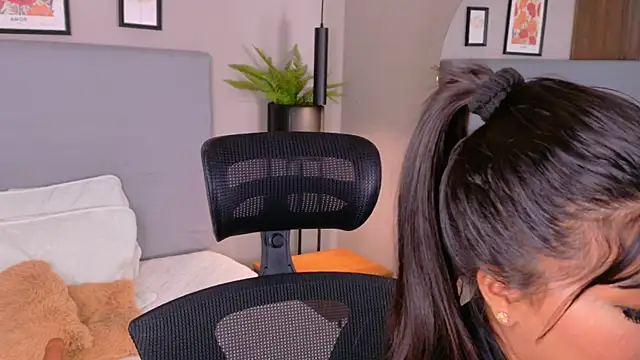 Snapshot of LanaRozz chatting on July 2026 01:58:33 AM LanaRozz online show from July 2026 01:58:33 AM