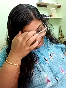 Snapshot of zara-mallus chatting on September 2025 04:33:02 PM zara-mallus online show from September 2025 04:33:02 PM