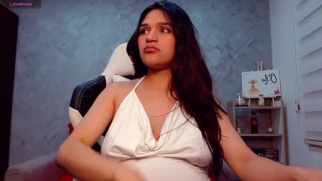 Roxxi 2110 online show from October 2025 02:15:01 AM