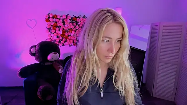 AstraMonroe online show from April 2026 05:00:02 AM