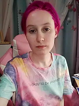 Fuzzy Unicorn online show from November 2025 07:24:01 PM