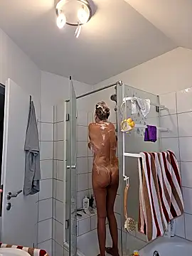 HotWifeLyn68 online show from May 2026 10:44:02 AM