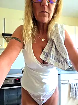 HotWifeLyn68 online show from July 2026 01:57:02 PM
