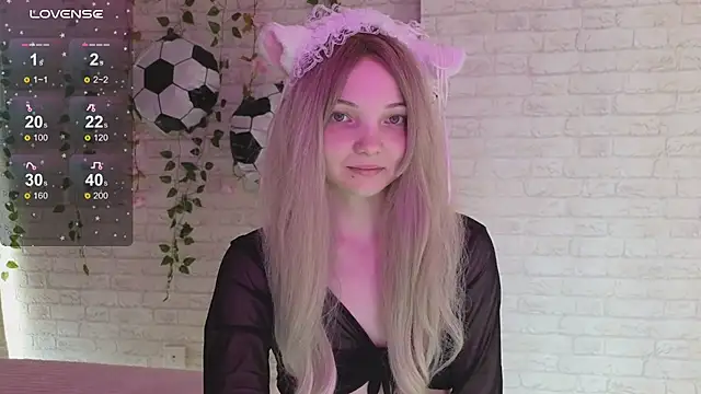 Snapshot of AnimeAlica18 chatting on July 2026 03:44:01 AM AnimeAlica18 online show from July 2026 03:44:01 AM
