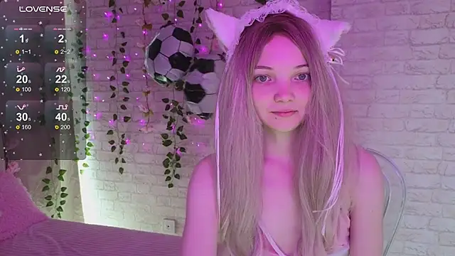 Snapshot of AnimeAlica18 chatting on July 2026 03:31:02 AM AnimeAlica18 online show from July 2026 03:31:02 AM
