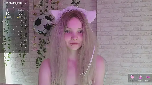 Snapshot of AnimeAlica18 chatting on July 2026 03:26:01 AM AnimeAlica18 online show from July 2026 03:26:01 AM
