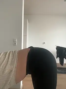 eli5566 online show from February 2026 01:40:02 PM