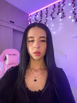 Lia  1 online show from November 2025 08:30:01 PM