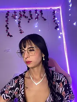 Lia  1 online show from December 2025 06:07:01 AM