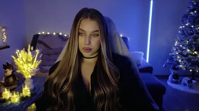 Snapshot of Emma_candyyy chatting on November 2025 02:43:02 PM Emma candyyy online show from November 2025 02:43:02 PM