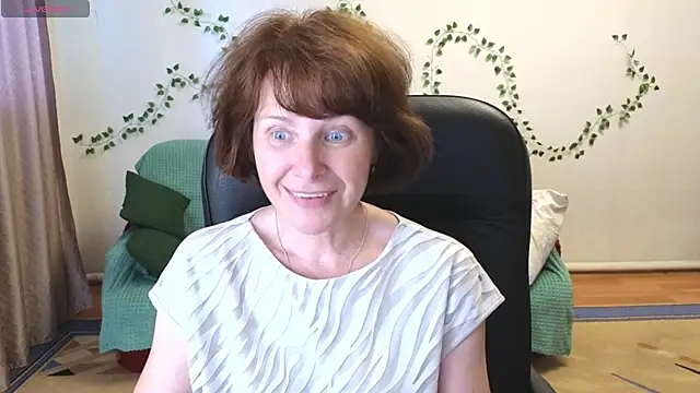 Lia Tito online show from July 2026 03:03:02 PM