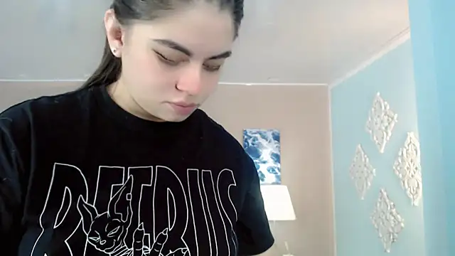 maddissonivanova online show from October 2025 06:57:02 PM