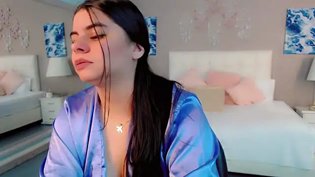 maddissonivanova online show from April 2026 09:39:33 PM