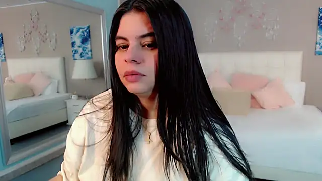 maddissonivanova online show from April 2026 07:58:01 PM