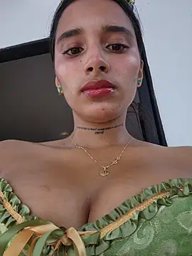 Lorena Mcfly online show from October 2025 01:23:02 PM