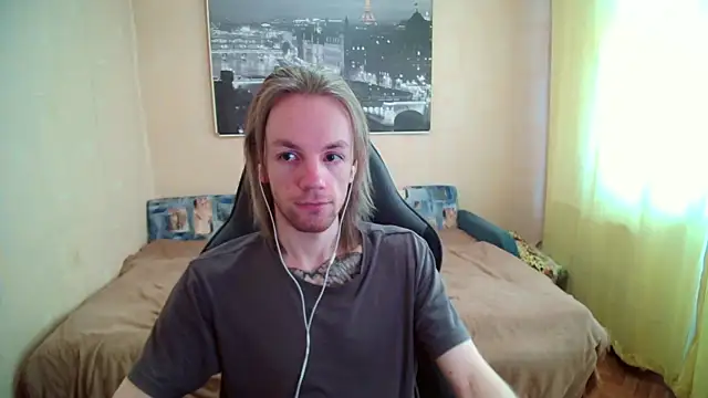 Snapshot of AdamDickens chatting on September 2025 08:58:02 AM AdamDickens online show from September 2025 08:58:02 AM