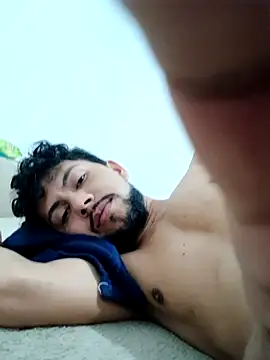 Snapshot of ArturrAlvs chatting on April 2026 05:08:01 AM ArturrAlvs online show from April 2026 05:08:01 AM