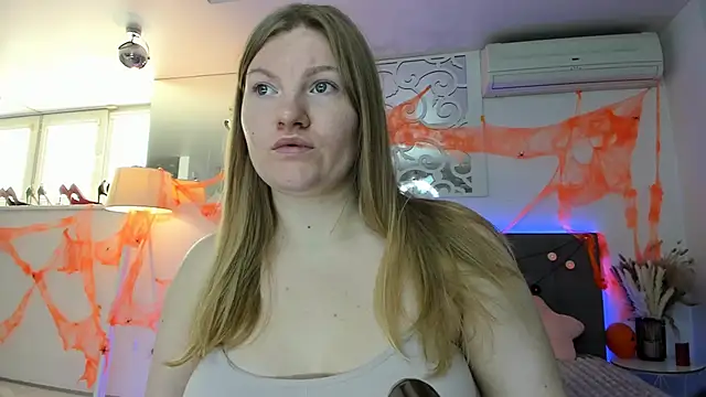 Snapshot of AshleyJoness chatting on October 2025 06:15:02 AM AshleyJoness online show from October 2025 06:15:02 AM