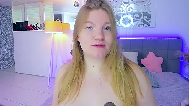 Snapshot of AshleyJoness chatting on November 2025 05:57:01 AM AshleyJoness online show from November 2025 05:57:01 AM