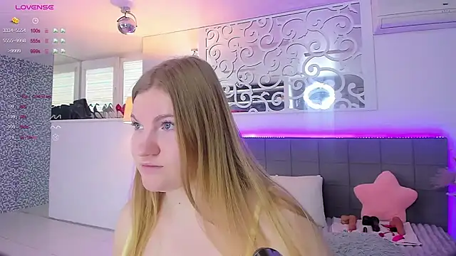 Snapshot of AshleyJoness chatting on November 2025 08:03:01 AM AshleyJoness online show from November 2025 08:03:01 AM