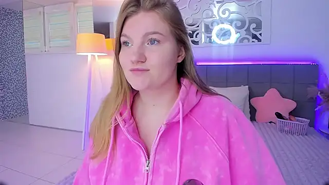 Snapshot of AshleyJoness chatting on November 2025 06:05:02 AM AshleyJoness online show from November 2025 06:05:02 AM