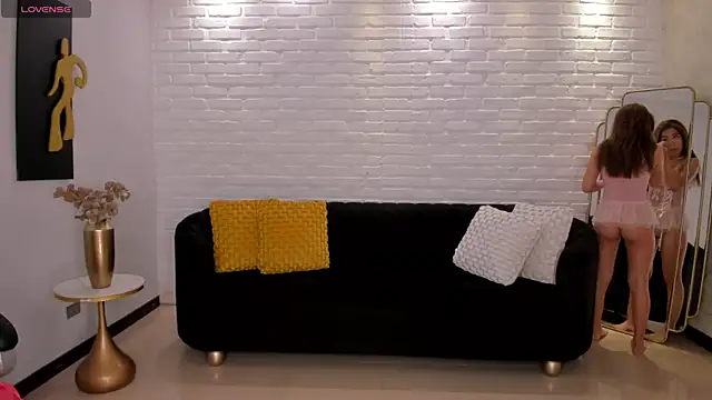 IbizaJacobs online show from December 2025 12:56:01 PM