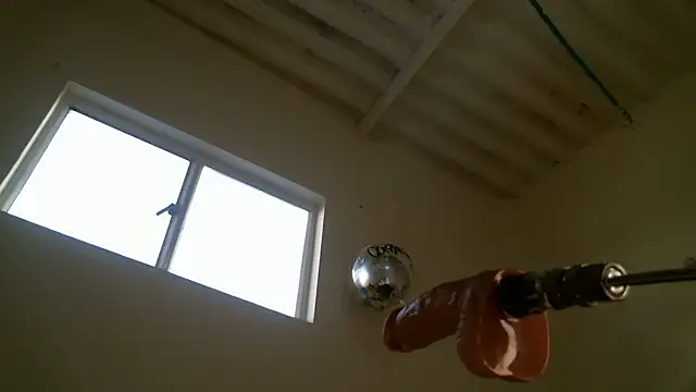 Monserrat Sweet online show from November 2025 07:02:02 PM