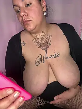 valen1891 online show from November 2025 02:22:01 AM