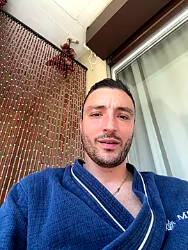 Snapshot of SemprePerverso chatting on September 2025 11:44:01 AM SemprePerverso online show from September 2025 11:44:01 AM