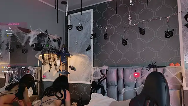 Snapshot of janetteJones_ chatting on October 2025 03:23:02 AM janetteJones online show from October 2025 03:23:02 AM