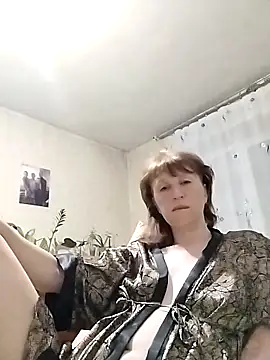 Flower2931 online show from April 2026 07:01:02 PM