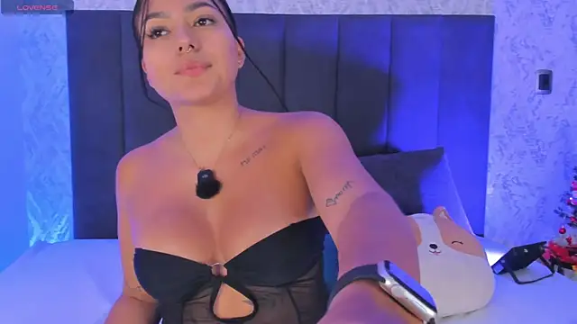 dana hazze online show from December 2025 09:10:02 PM