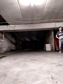 KalendaXL online show from April 2026 09:31:01 PM