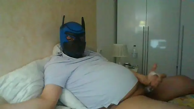 Snapshot of soumicuckold1 chatting on April 2026 10:04:02 PM soumicuckold1 online show from April 2026 10:04:02 PM
