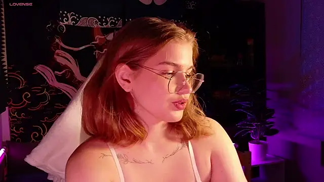 SophieMurrr online show from July 2026 08:15:01 PM
