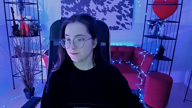 VirtuallVoyant online show from September 2025 05:08:02 AM