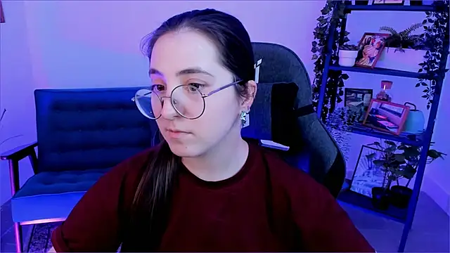 VirtuallVoyant online show from October 2025 03:31:02 PM