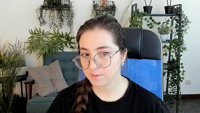 VirtuallVoyant online show from November 2025 06:58:01 AM