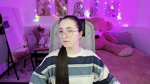 VirtuallVoyant online show from February 2026 01:45:01 AM