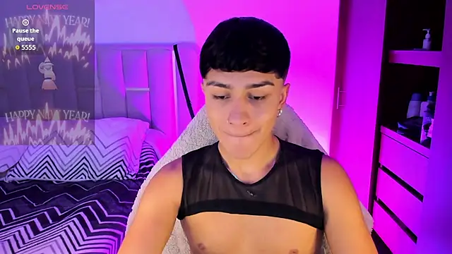 Matheewx m online show from February 2026 09:48:02 PM