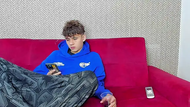 willy sexxx18 online show from February 2026 02:12:02 PM