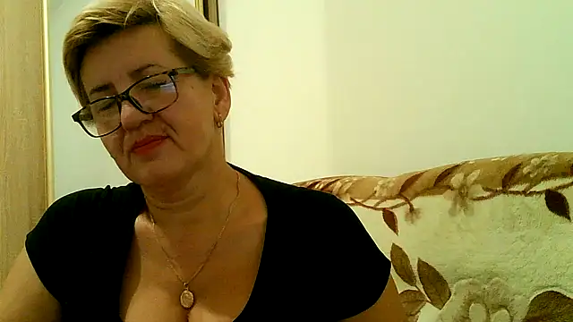 Dana4921 online show from October 2025 05:03:01 PM