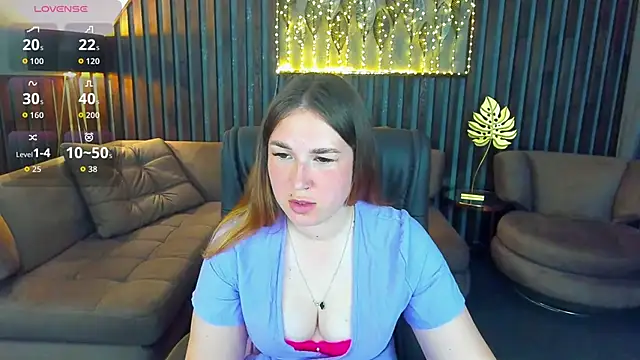 Snapshot of Sofii_darling chatting on June 2026 04:31:01 PM Sofii darling online show from June 2026 04:31:01 PM