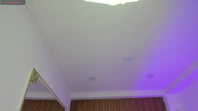 Starbutterflyy  online show from April 2026 05:21:01 AM