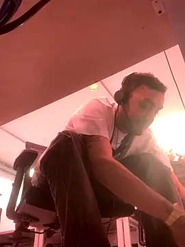 malek xarx  online show from November 2025 03:25:02 PM