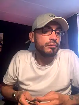 malek xarx  online show from December 2025 08:35:01 PM