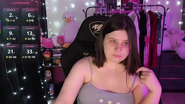 AmyVibess online show from June 2026 07:03:02 PM