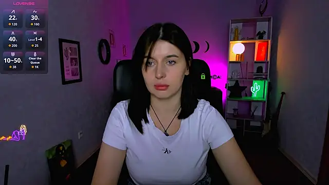 Snapshot of violett_queen12 chatting on September 2025 03:01:01 PM violett queen12 online show from September 2025 03:01:01 PM