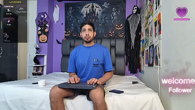 ashtoncooperr online show from October 2025 07:07:02 PM